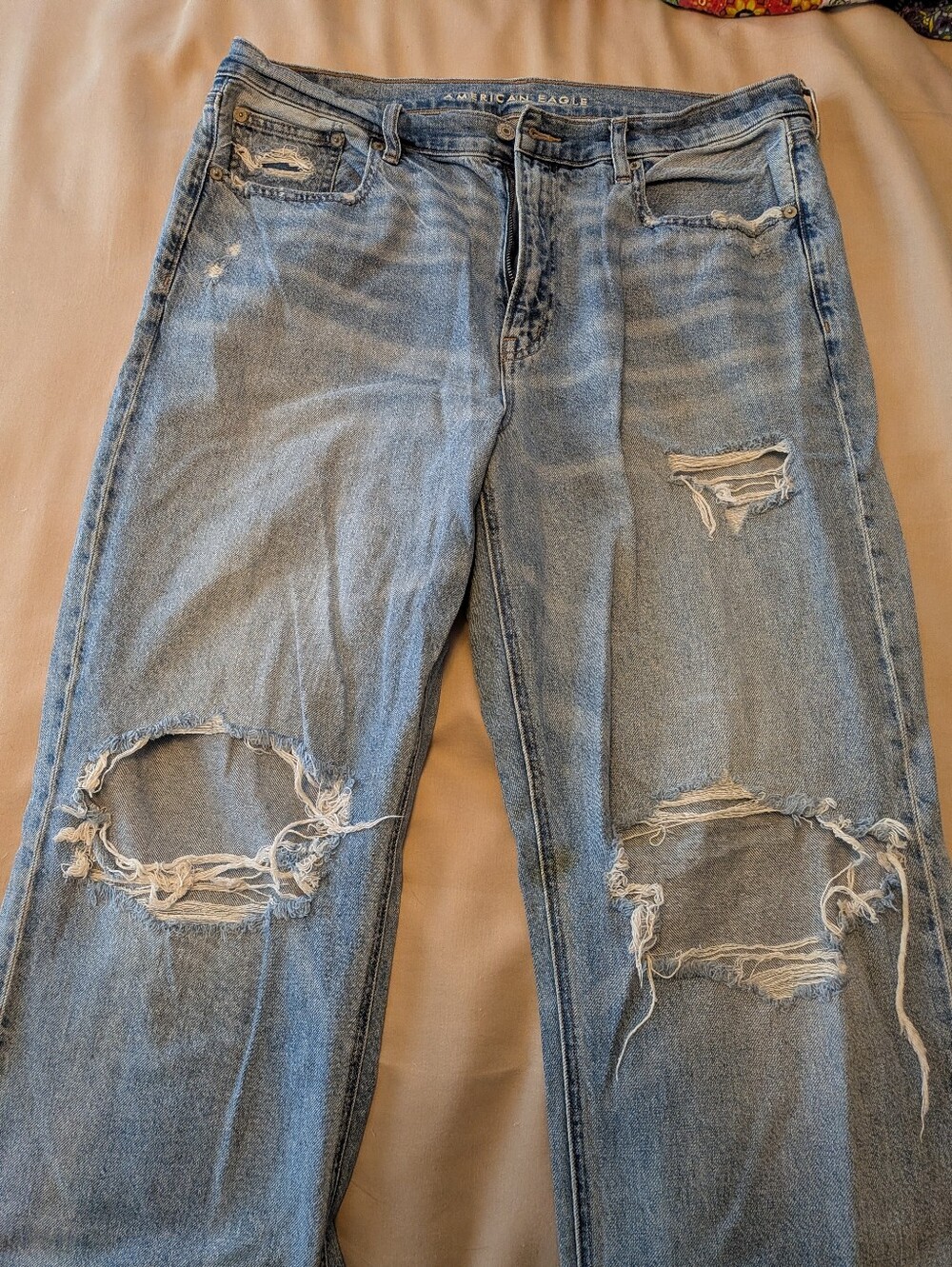 American Eagle Outfitters Light Blue Distressed Boyfriend Jeans
